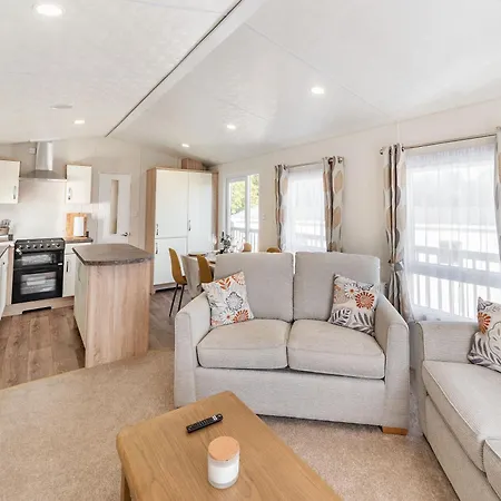 Red Wood - Uk40849 斯卡伯勒