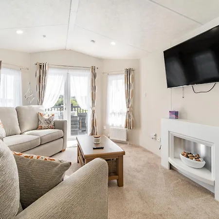 Red Wood - Uk40849 * 斯卡伯勒