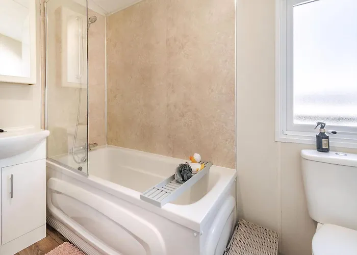 Red Wood - Uk40849 *