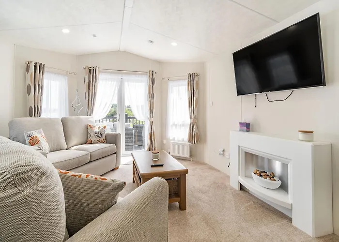 Red Wood - Uk40849 * Scarborough